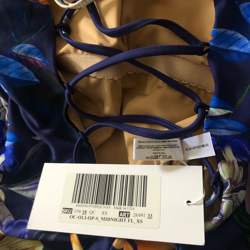 Victoria’s Secret swimsuit Ochie 1 piece with Tags Never worn NWT - Picture 4 of 5